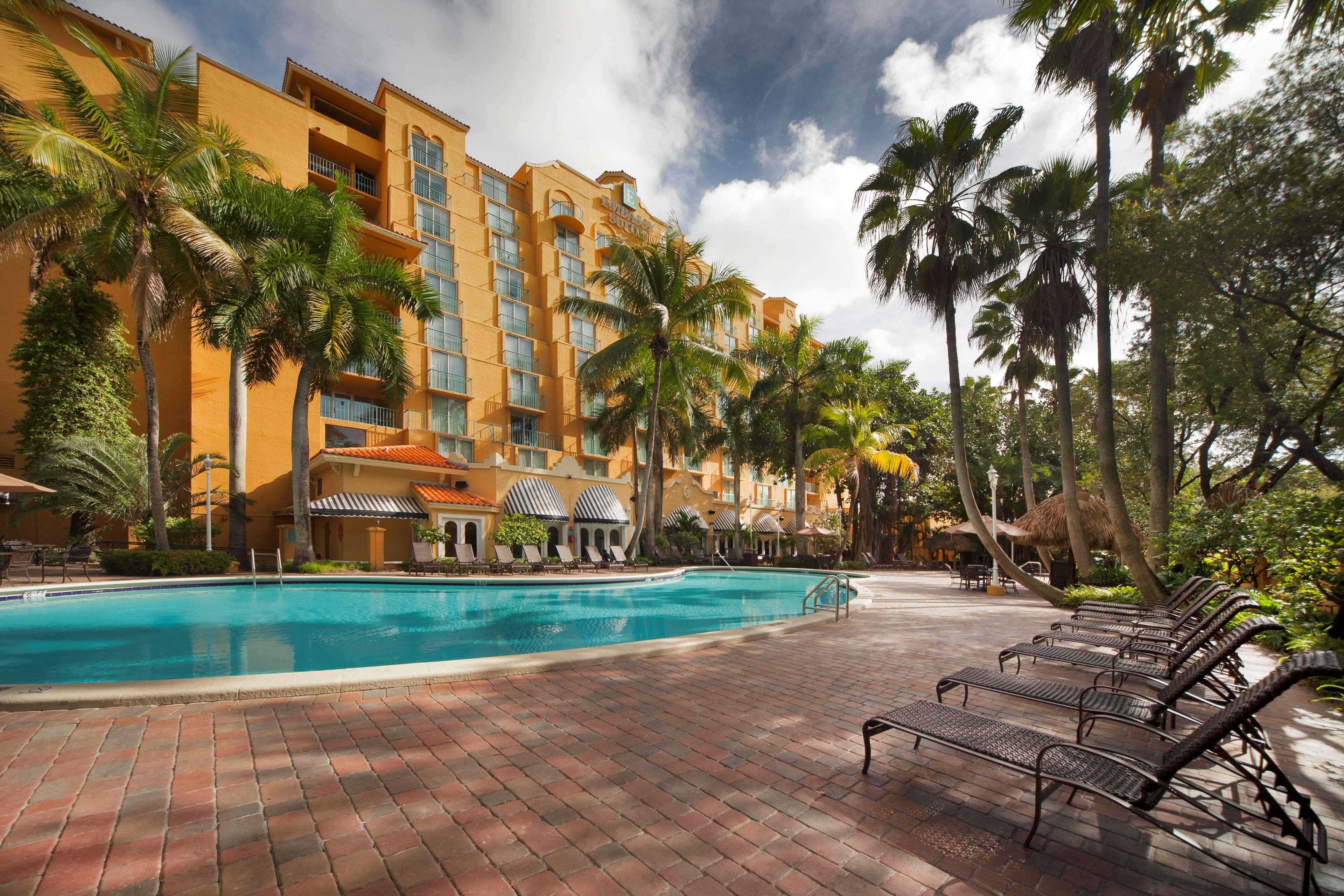 Embassy Suites By Hilton Miami International Airport Exterior foto