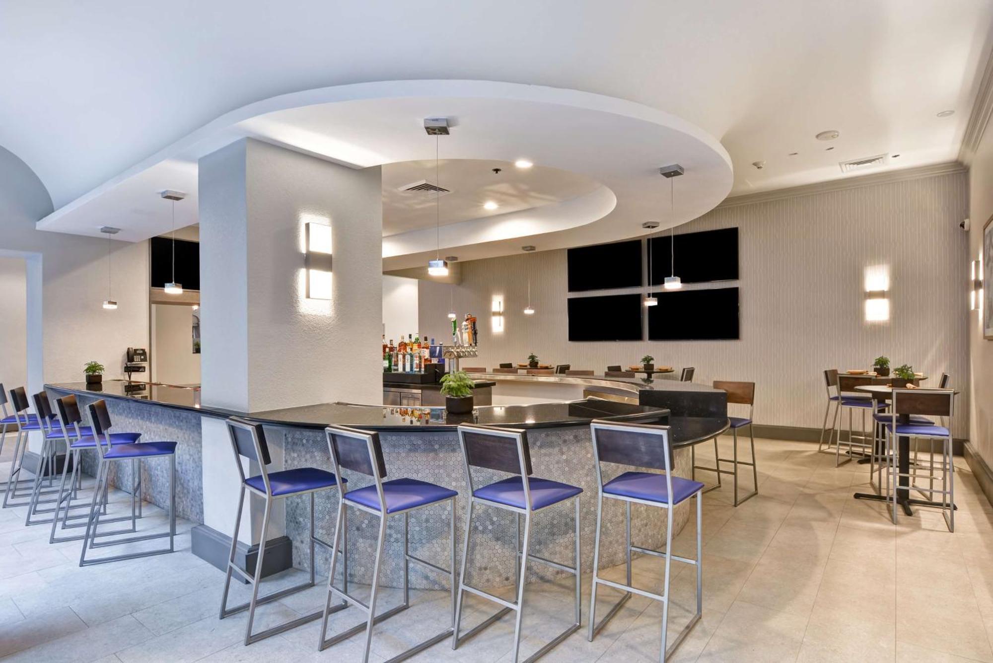 Embassy Suites By Hilton Miami International Airport Exterior foto