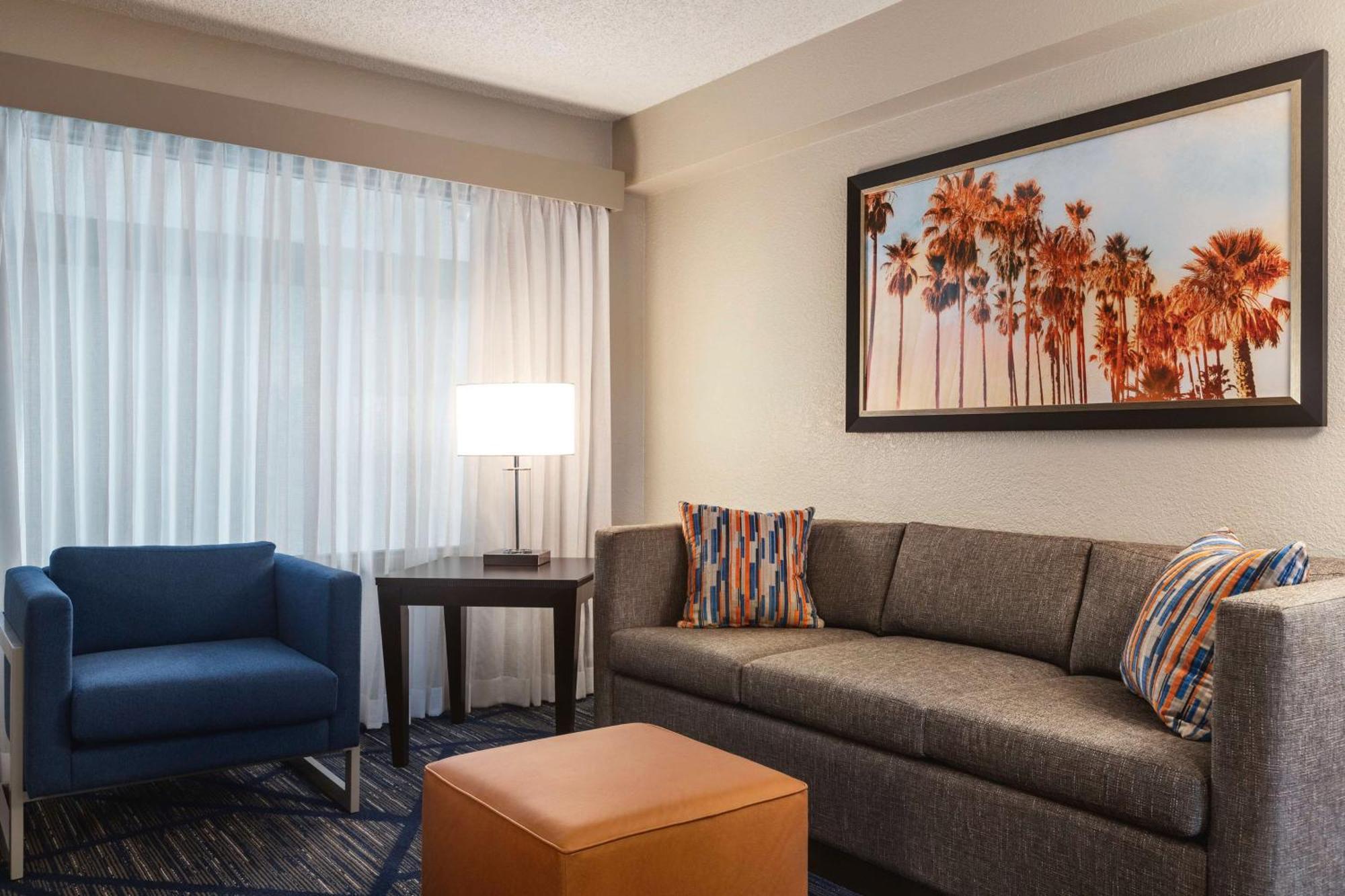 Embassy Suites By Hilton Miami International Airport Exterior foto