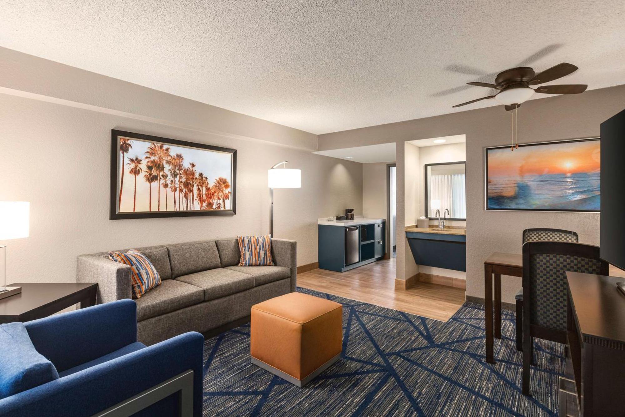Embassy Suites By Hilton Miami International Airport Exterior foto