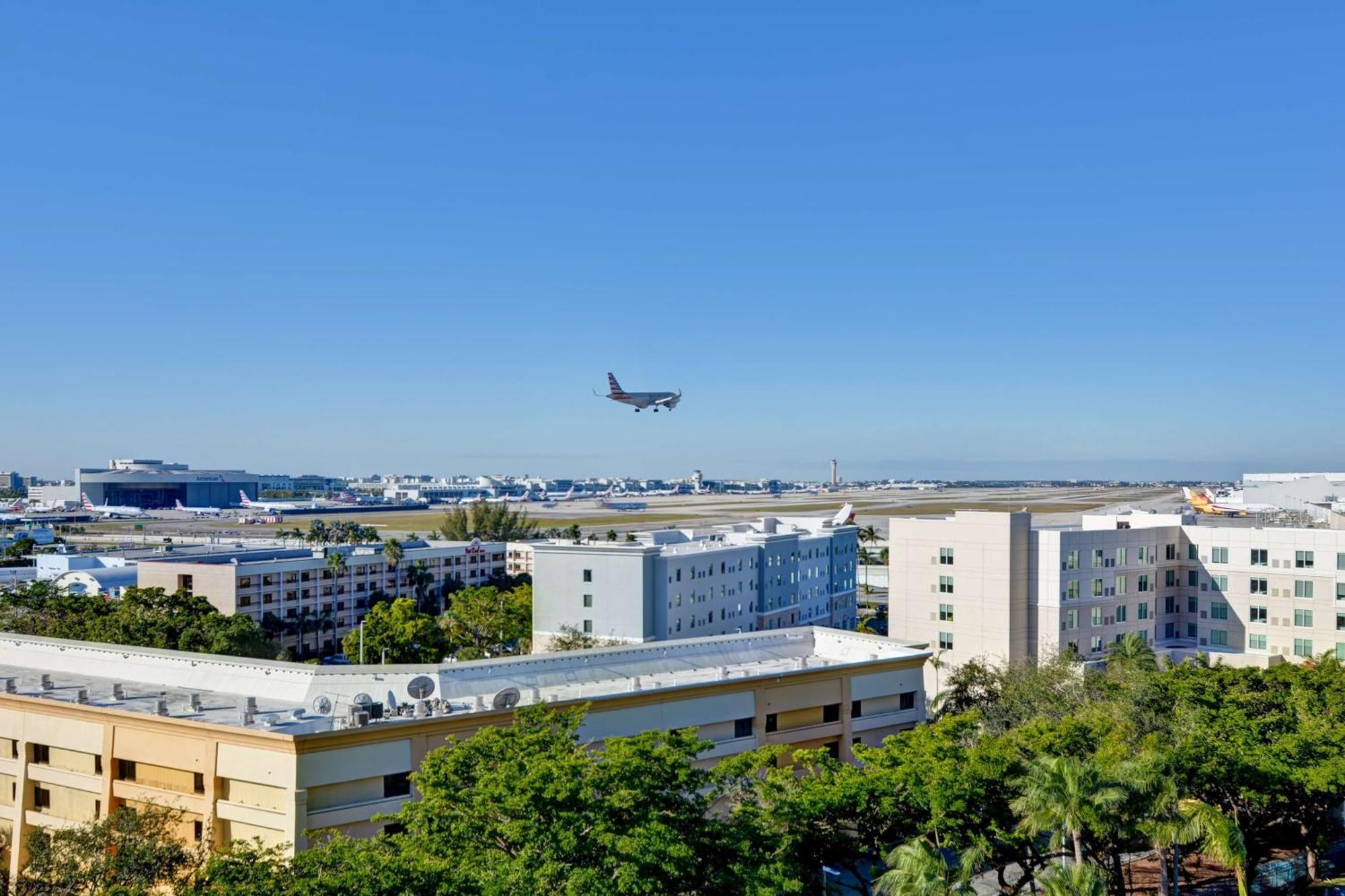 Embassy Suites By Hilton Miami International Airport Exterior foto
